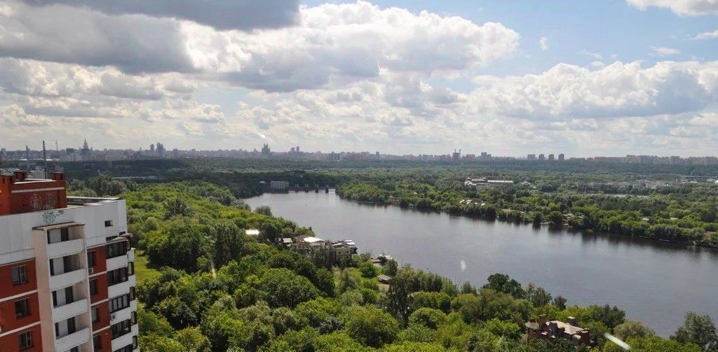 квартира г Москва метро Народное Ополчение наб Карамышевская 56к/1 фото 2