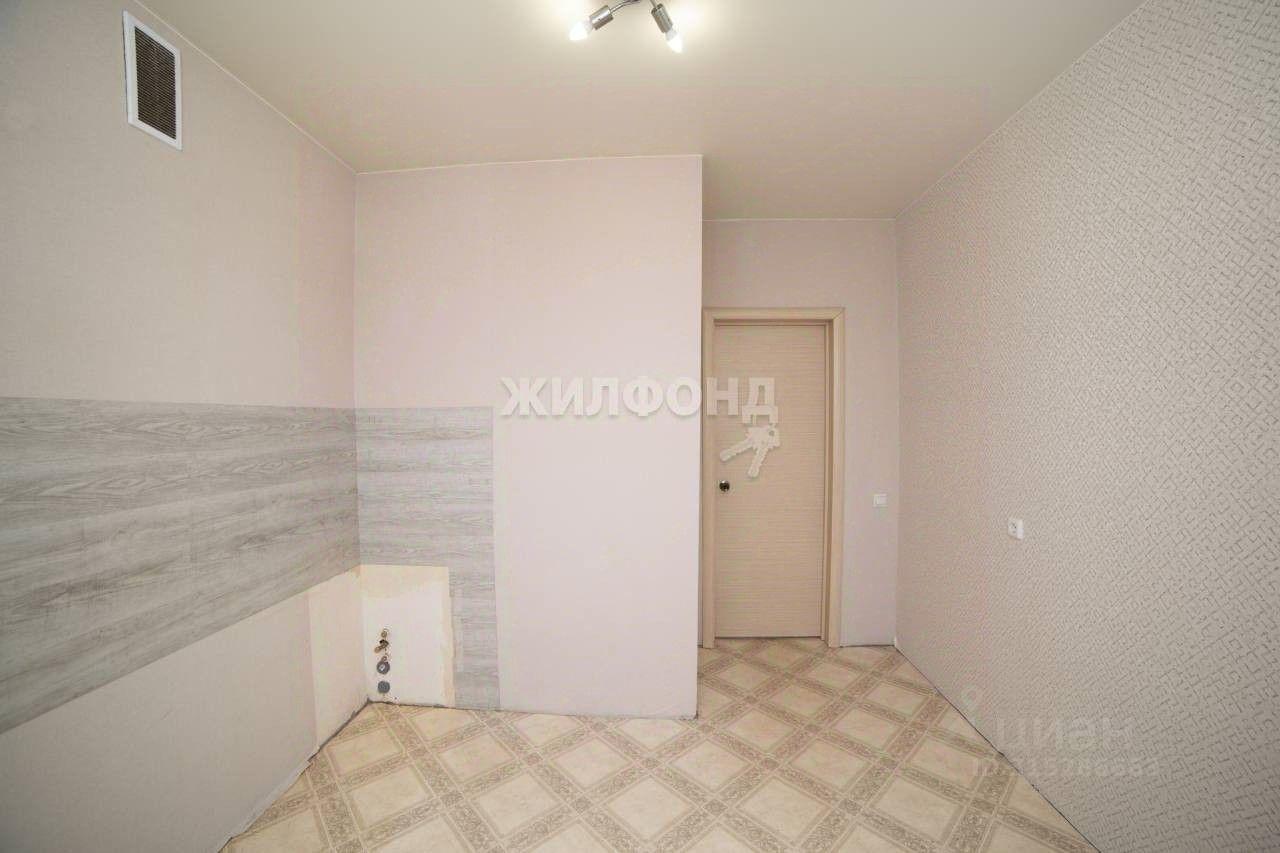 квартира г Новосибирск р-н Кировский ул Сержанта Коротаева 1 фото 10
