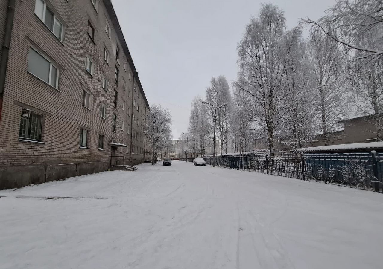 квартира г Новодвинск ул 50-летия Октября 50к/1 фото 12