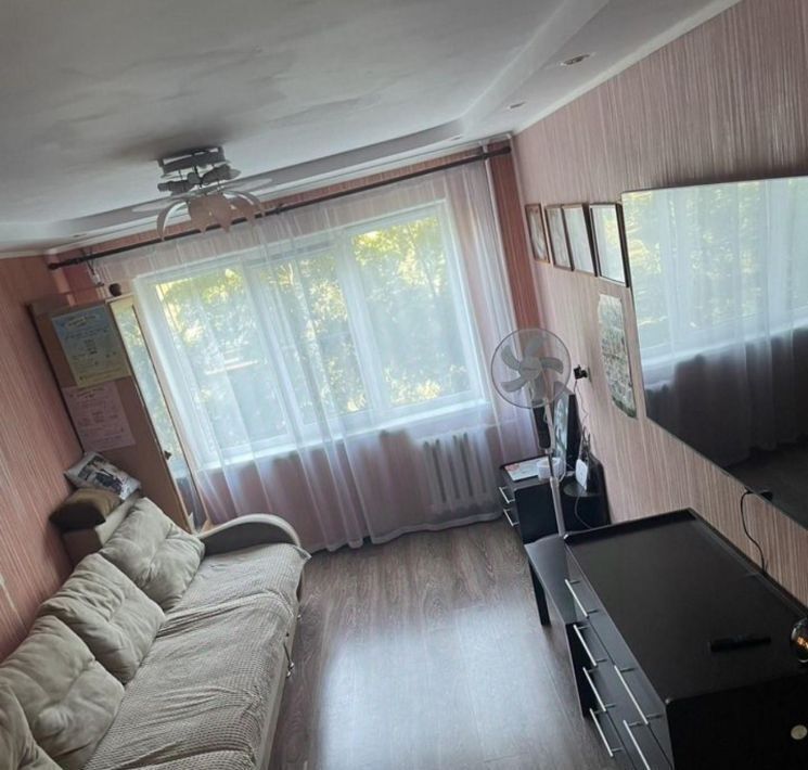 квартира г Омск р-н Октябрьский ул 50-летия ВЛКСМ 5а фото 8