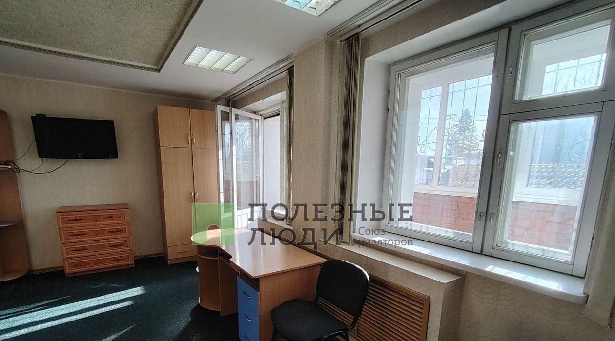квартира г Барнаул р-н Железнодорожный ул Фурманова 26а фото 3