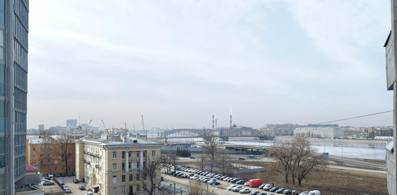 квартира г Санкт-Петербург метро Новочеркасская пр-кт Большеохтинский 11к/1 фото 1
