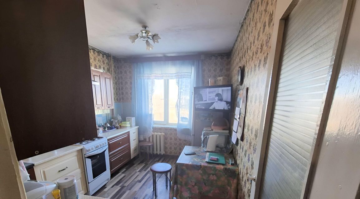 квартира г Омск р-н Кировский Солнечный ул Комкова 1/1 фото 2