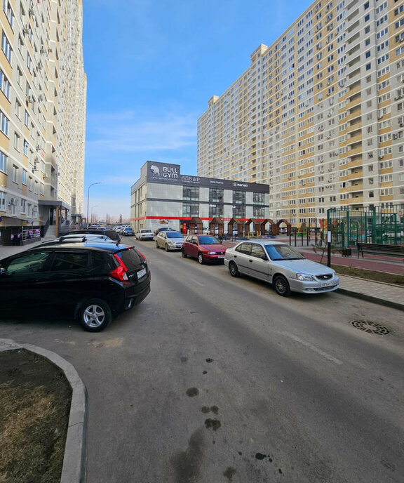 квартира г Краснодар р-н Прикубанский Славянский микрорайон ул Заполярная 39к/9 фото 3