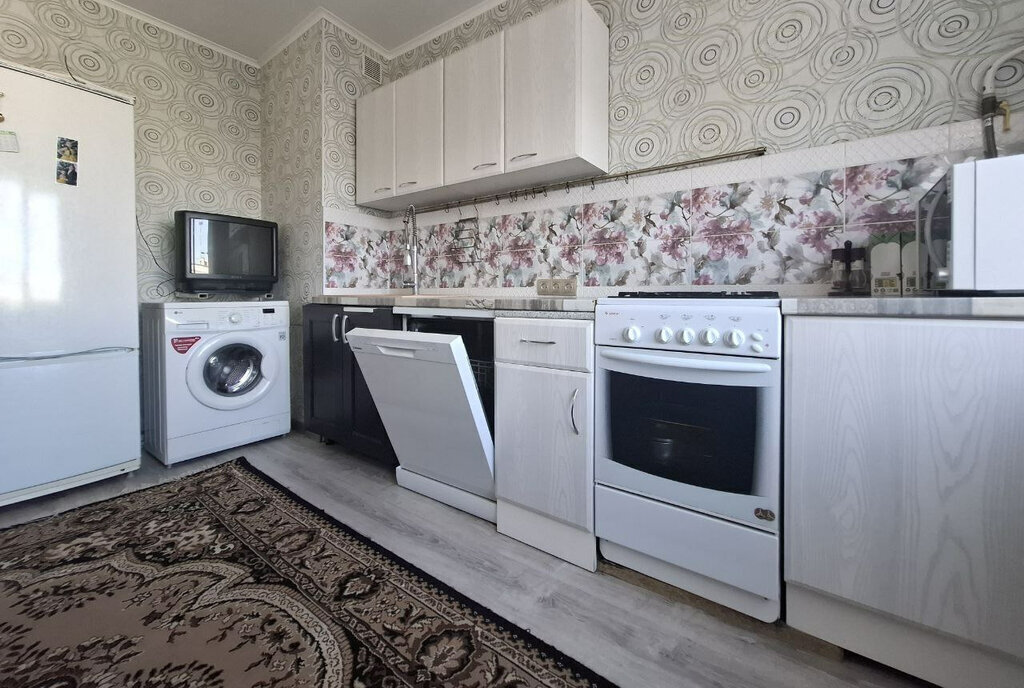 квартира г Оренбург Ялтинская улица, 51/1 фото 4