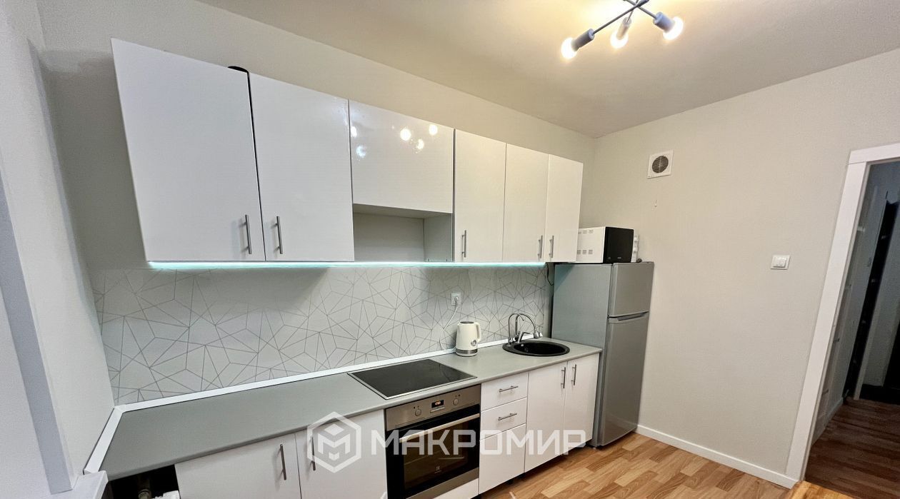 квартира г Пермь р-н Дзержинский ул Генерала Наумова 19 фото 4