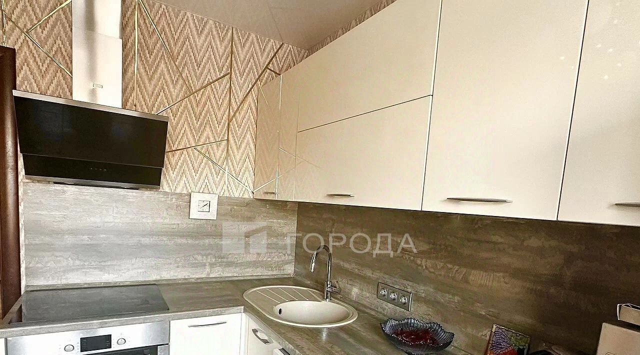 квартира г Новокузнецк р-н Центральный ул Покрышкина 8 фото 3