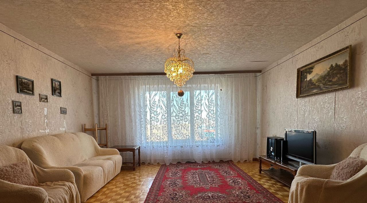 квартира г Тольятти р-н Автозаводский ул Фрунзе 35 фото 2