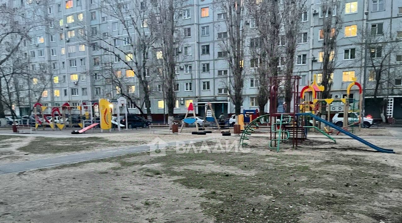 квартира г Волгоград р-н Тракторозаводский ул им. Менжинского 26 фото 17