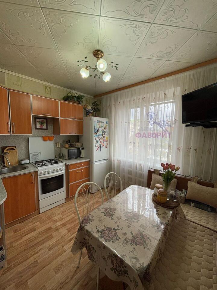 квартира г Орск р-н Октябрьский Северный Ulitsa Marshala Zhukova, 7Б, Orsk, Orenburgskaya oblast, Russia, 462430 фото 1