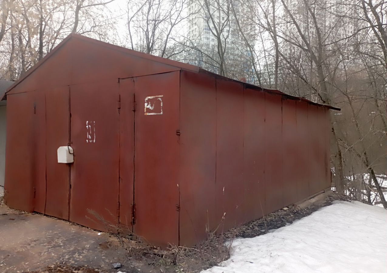 гараж г Пермь р-н Свердловский ул Льва Шатрова 27 фото 2