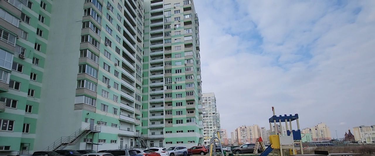 квартира г Саратов р-н Волжский ул Усть-Курдюмская 25 фото 2