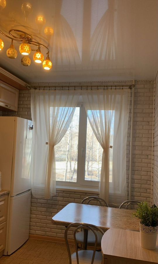квартира г Тольятти р-н Автозаводский ул 40 лет Победы 84 фото 1