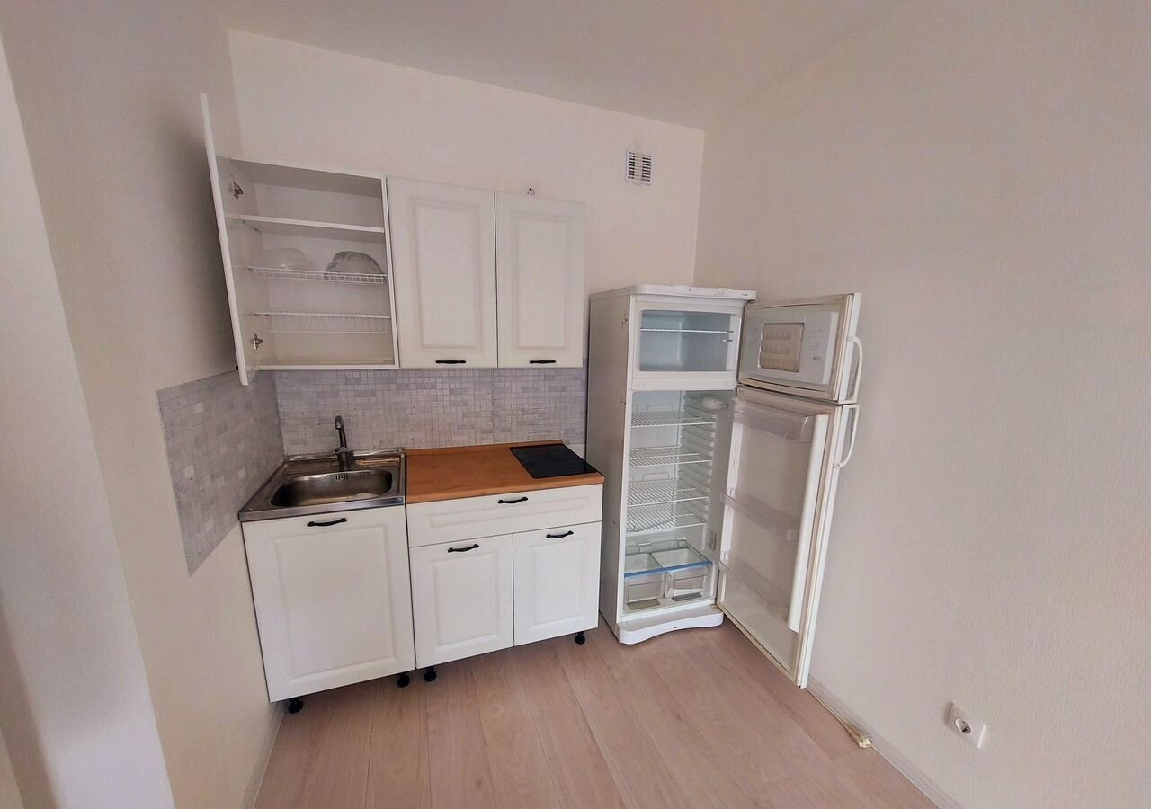 квартира г Екатеринбург Академический ул Евгения Савкова 44б/2 фото 2