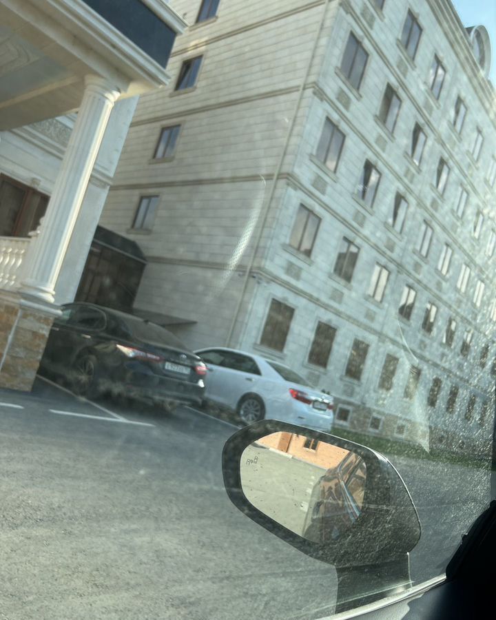 квартира г Астрахань р-н Кировский ул Куликова 81к/2 фото 1