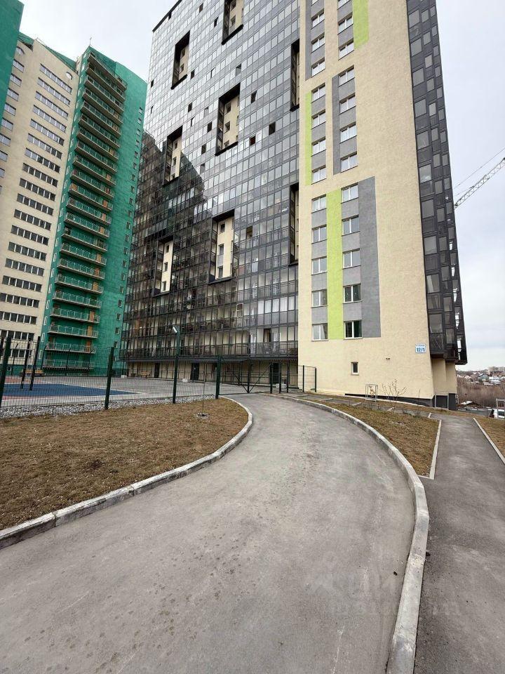квартира г Новосибирск р-н Дзержинский ул Есенина 12/1 микрорайон «Изумрудный Город» фото 36
