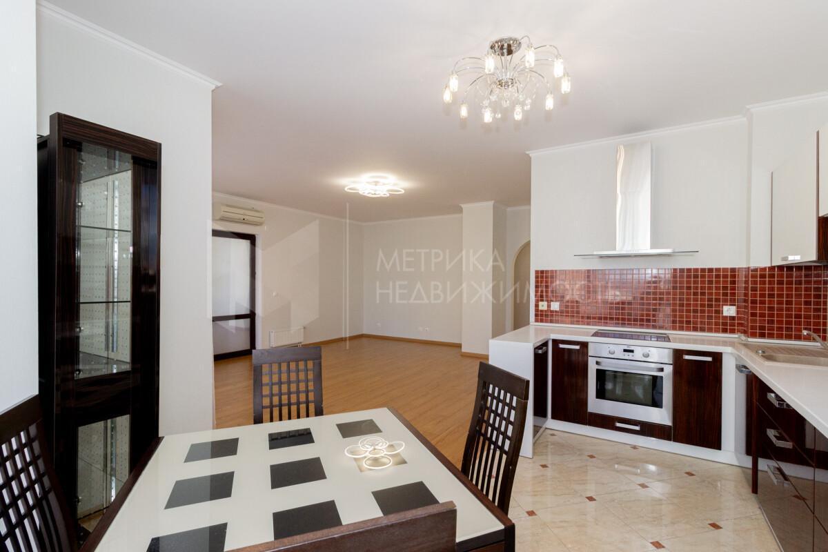 квартира г Тюмень ул Максима Горького 625048 Tyumen, Tyumenskaya oblast, Russia, 68/4 фото 4