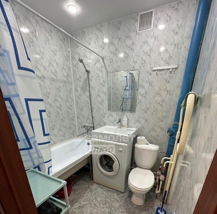 квартира г Омск р-н Кировский ул 70 лет Октября 6/1 фото 4