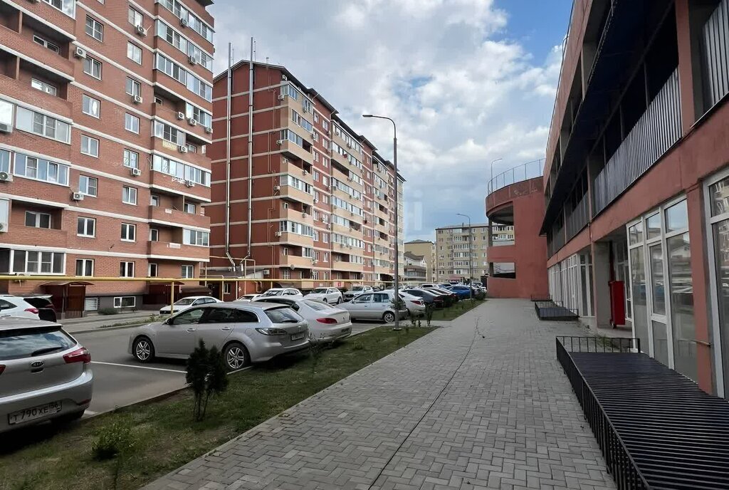 торговое помещение г Краснодар п Российский ул им. Комарова В.М. 21б фото 2