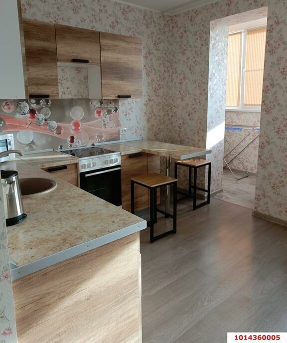 квартира г Краснодар р-н Прикубанский ул Красных Партизан 1/4к 3 фото 1