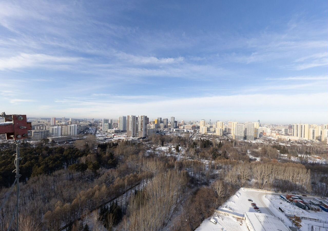 квартира г Екатеринбург р-н Чкаловский Чкаловская ул 8 Марта 204в фото 6