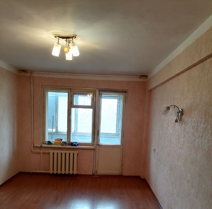 квартира г Волгоград р-н Дзержинский мкр Жилгородок ул им. Савкина 4 фото 1
