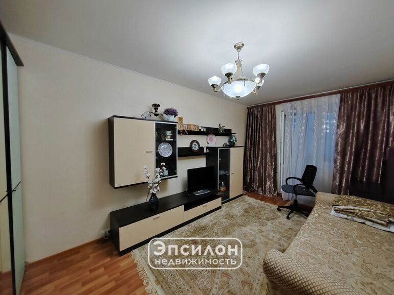 квартира г Курск р-н Центральный пр-кт Вячеслава Клыкова 49 фото 3