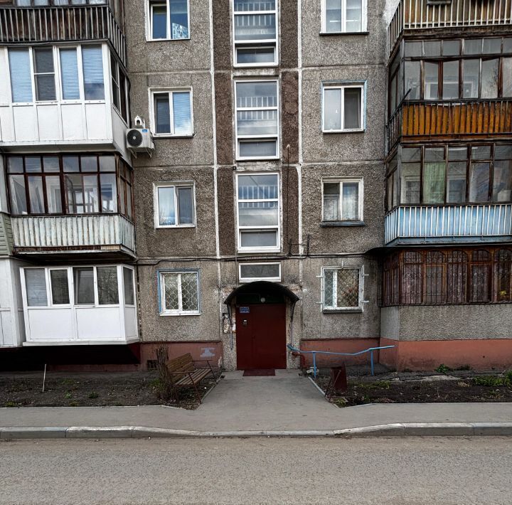 квартира г Омск р-н Октябрьский ул 50-летия ВЛКСМ 14 фото 3