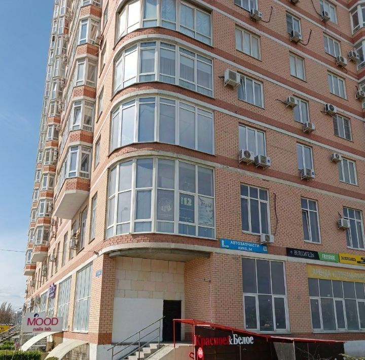 квартира г Волгоград р-н Дзержинский пр-кт Маршала Жукова 5 фото 1