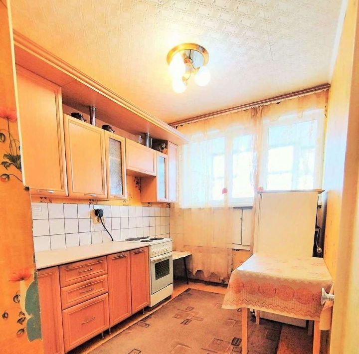 квартира г Тольятти р-н Автозаводский ул Юбилейная 5 фото 1