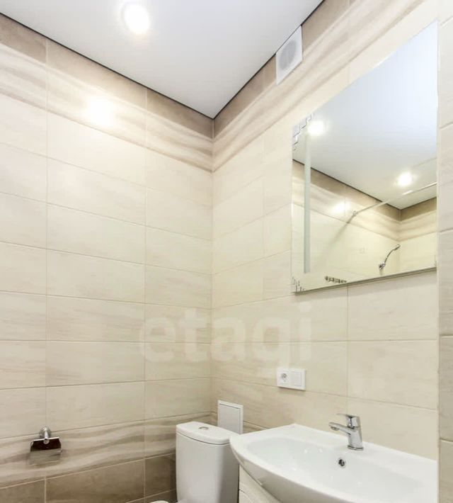 квартира г Тюмень р-н Центральный ул Мельникайте 2к/10 фото 21