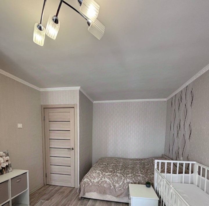 квартира г Тольятти р-н Автозаводский ул Свердлова 1 фото 4