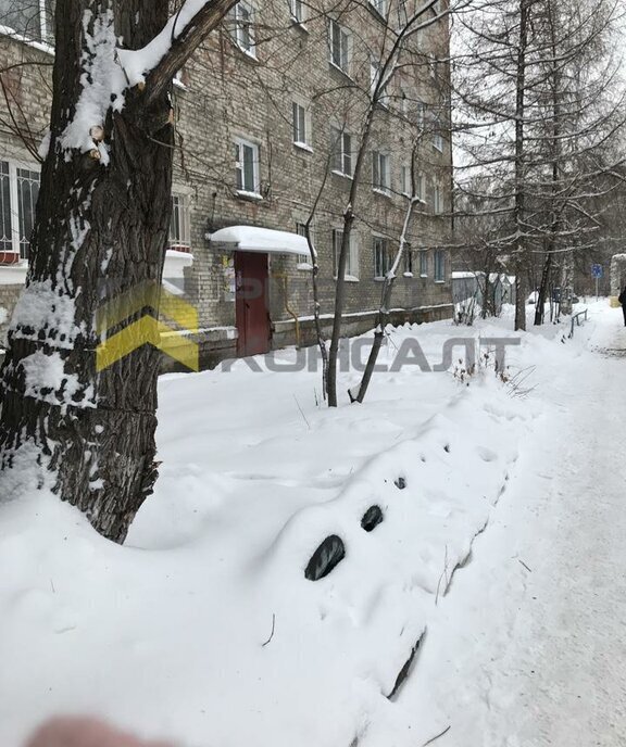квартира г Омск Городок Нефтяников ул 22 Апреля 18б фото 7