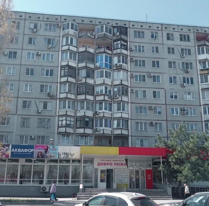 торговое помещение г Волгоград р-н Дзержинский ул 8-й Воздушной Армии 35 фото 1