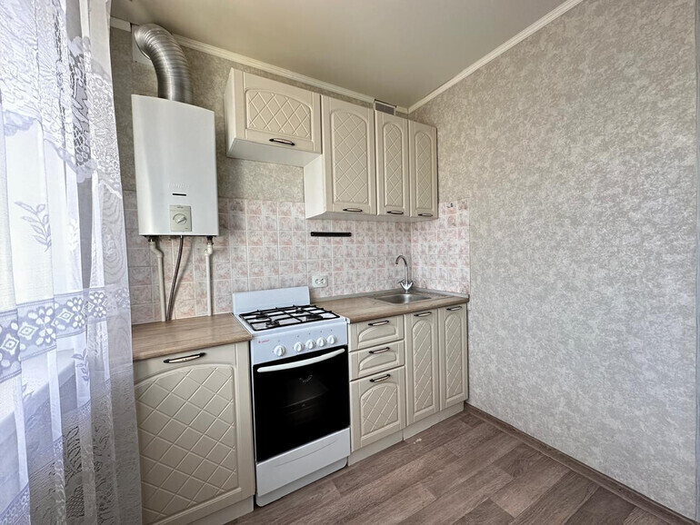 квартира г Брянск рп Радица-Крыловка Бежицкий район ул Камозина 16 фото 2