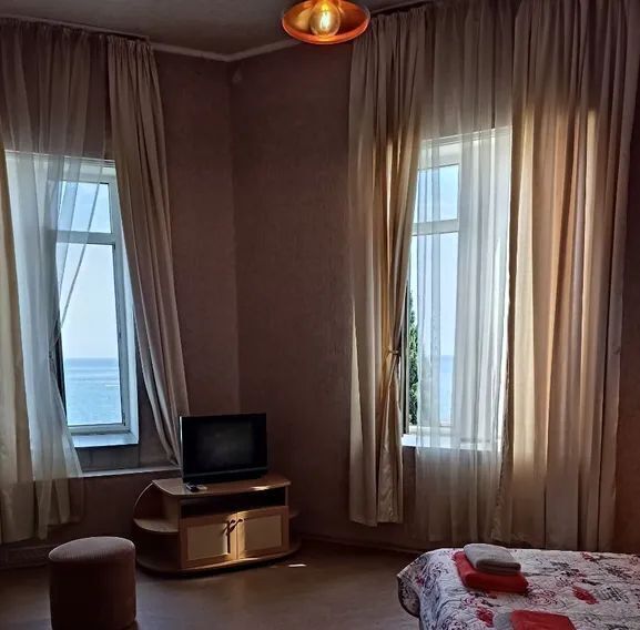 комната г Ялта ул Дражинского 14 фото 8