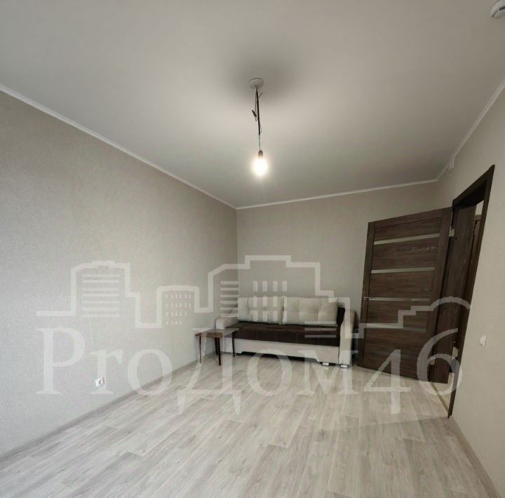 квартира г Курск р-н Центральный пр-кт Анатолия Дериглазова 83 фото 3