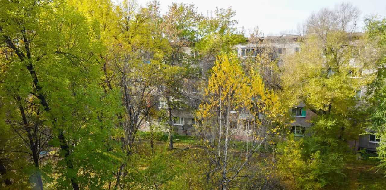квартира г Новокузнецк р-н Заводской ул Микрорайон 13 8 фото 7