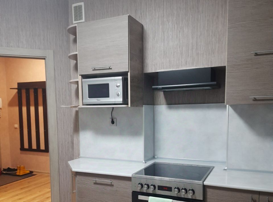 квартира г Ульяновск р-н Заволжский ул Якурнова 28 фото 2