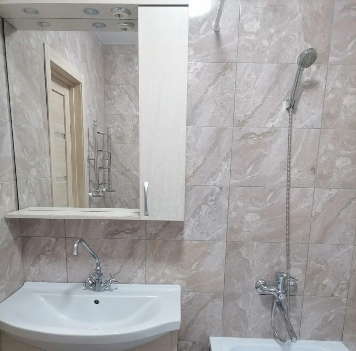 квартира р-н Ейский г Ейск ул Свободы 38/2 фото 5