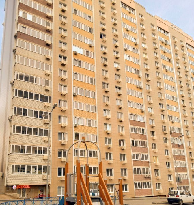 квартира г Волгоград р-н Ворошиловский ул им. милиционера Буханцева 40 фото 2