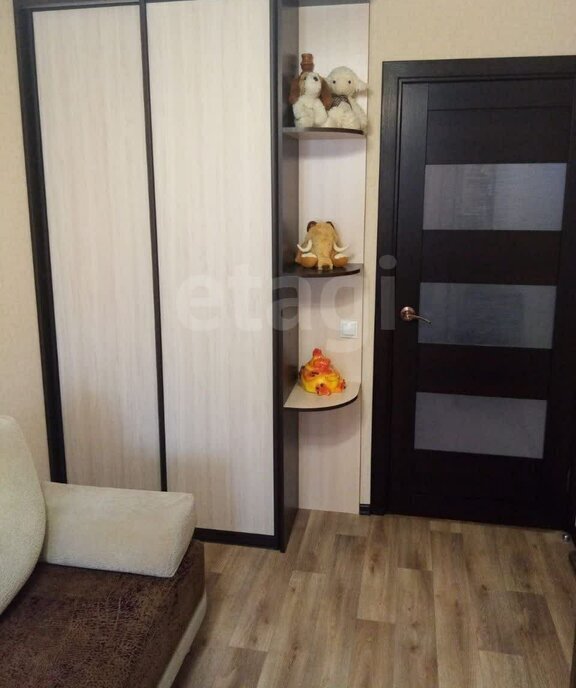 квартира г Тобольск мкр 7а 49а фото 13