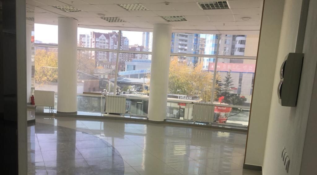торговое помещение г Екатеринбург р-н Ленинский ул Вайнера 19 Площадь 1905 года фото 2