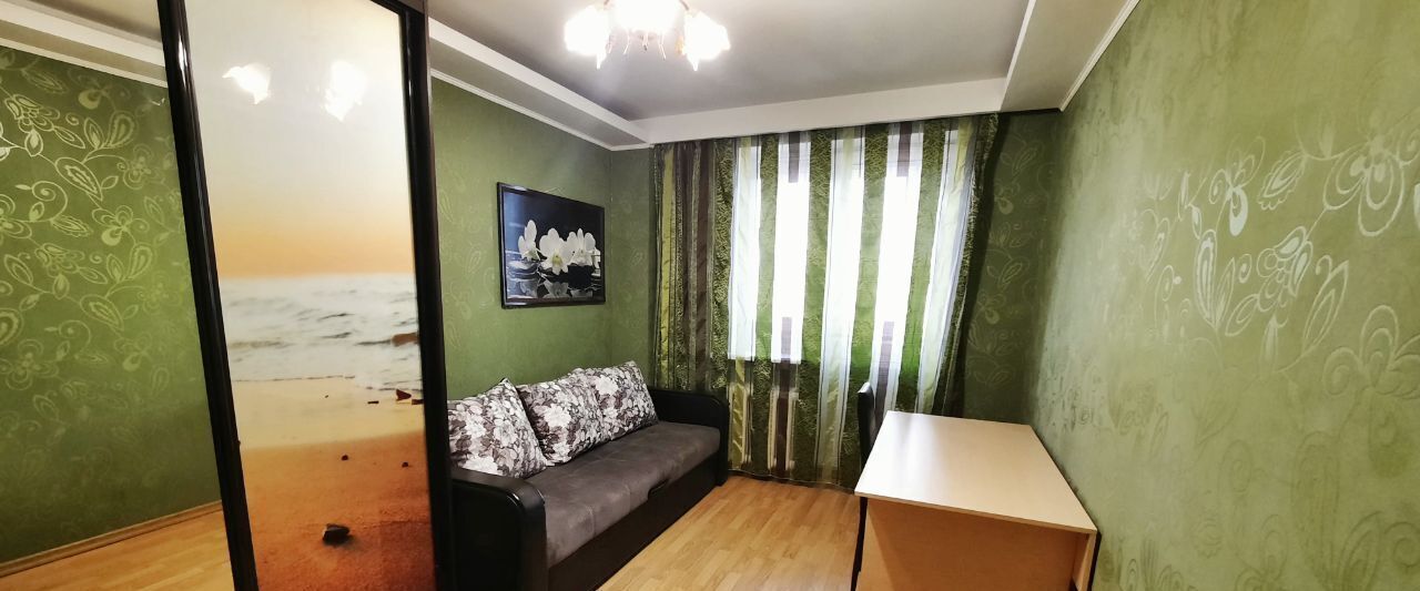 квартира г Саратов р-н Кировский ул им Зарубина В.С. 125/135 фото 3