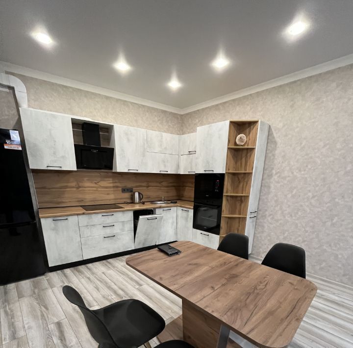 квартира г Астрахань р-н Кировский ул Бабефа 6вк/3 фото 3