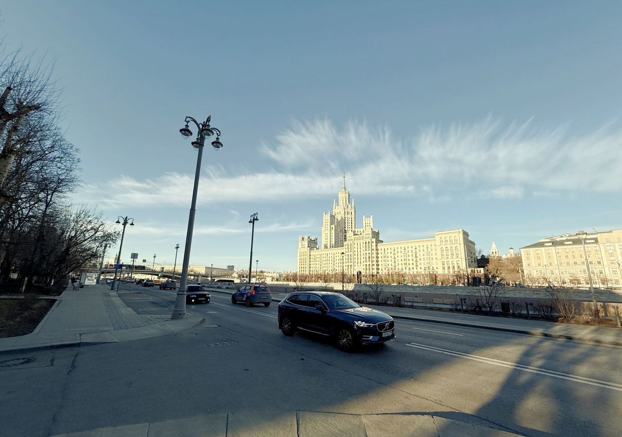 квартира г Москва метро Новокузнецкая наб Космодамианская 4/22кв фото 6