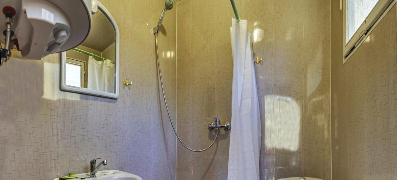 дом г Судак пгт Новый свет ул Льва Голицына 7 фото 4
