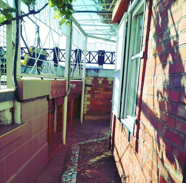 дом г Феодосия пгт Орджоникидзе ул Шелковичная 22 фото 5