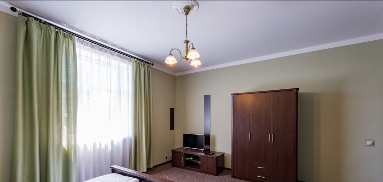комната г Калининград р-н Центральный ул Каштановая аллея 1в фото 3