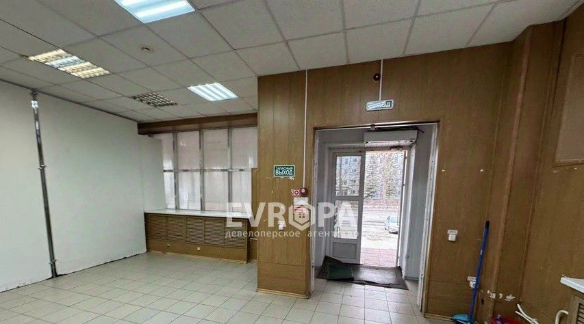 торговое помещение г Ульяновск р-н Заволжский пр-кт Генерала Тюленева 12а фото 1